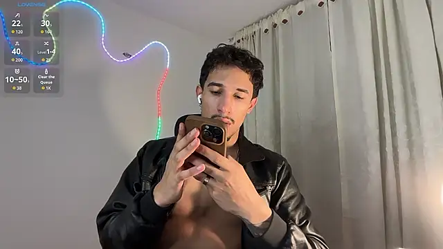 Snapshot of rafael_stone11 chatting on March 2026 01:52:02 AM rafael stone11 online show from March 2026 01:52:02 AM