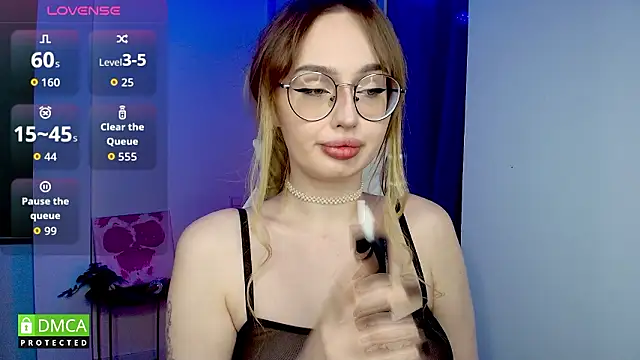 AdeLuna online show from February 2026 09:05:02 PM