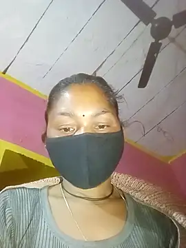 Raamdevi158 online show from February 2026 09:15:02 PM