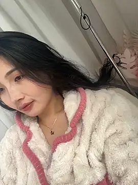 Snapshot of mimi-love13 chatting on March 2026 01:41:02 AM mimi-love13 online show from March 2026 01:41:02 AM