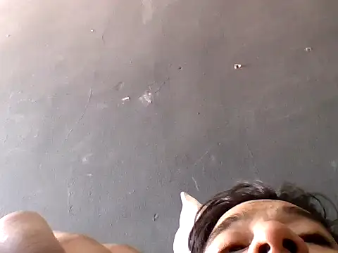 Yankoloco92 online show from June 2026 07:42:01 PM