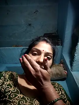 Snapshot of Hotty_raghni chatting on February 2026 08:46:02 PM Hotty raghni online show from February 2026 08:46:02 PM