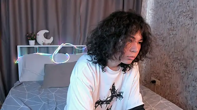 Gentle Flash online show from June 2026 01:04:01 PM