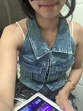 Snapshot of HEENA-STRIP chatting on February 2026 07:34:02 PM HEENA-STRIP online show from February 2026 07:34:02 PM