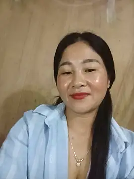 Snapshot of Dunk-namic chatting on May 2026 11:56:01 PM Dunk-namic online show from May 2026 11:56:01 PM
