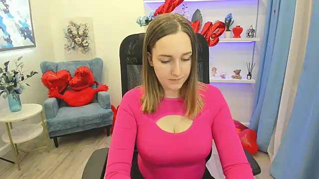 Snapshot of CaseyTerini chatting on February 2026 04:16:01 AM CaseyTerini online show from February 2026 04:16:01 AM