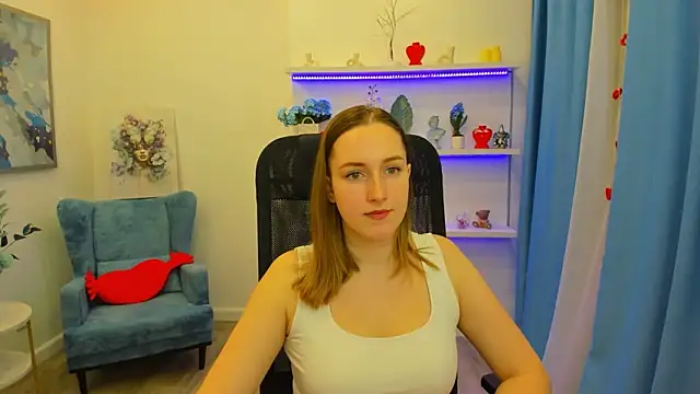 Snapshot of CaseyTerini chatting on February 2026 03:58:01 AM CaseyTerini online show from February 2026 03:58:01 AM