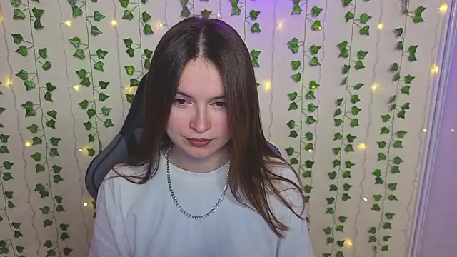 AliceIMonta online show from February 2026 04:18:01 PM