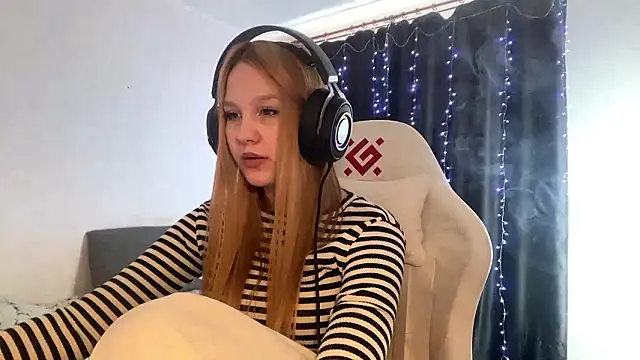 Snapshot of axin_burnell chatting on March 2026 05:24:02 AM axin burnell online show from March 2026 05:24:02 AM