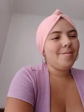 Snapshot of lyss_muller chatting on August 2026 06:40:02 PM lyss muller online show from August 2026 06:40:02 PM