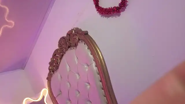 Snapshot of MILAH_TAY chatting on February 2026 11:39:02 AM MILAH TAY online show from February 2026 11:39:02 AM