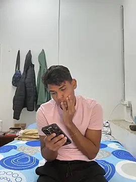 Snapshot of DavShi chatting on February 2026 01:08:02 PM DavShi online show from February 2026 01:08:02 PM