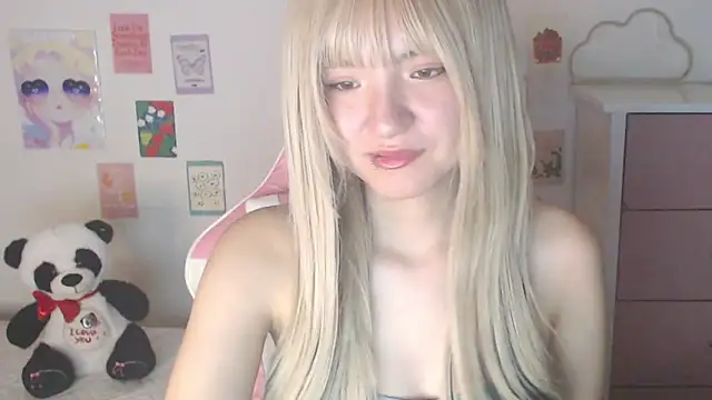 SweetSkyy  online show from March 2026 10:57:02 PM