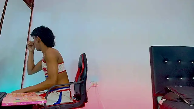 Snapshot of JERO_TEASE_S7S chatting on February 2026 07:32:02 PM JERO TEASE S7S online show from February 2026 07:32:02 PM