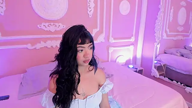 Snapshot of LiaLovet chatting on April 2026 07:27:02 PM LiaLovet online show from April 2026 07:27:02 PM