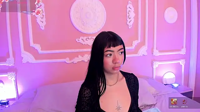 Snapshot of LiaLovet chatting on May 2026 07:30:01 PM LiaLovet online show from May 2026 07:30:01 PM