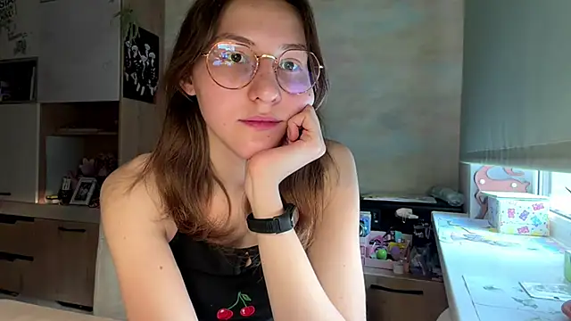 Miaaa Moon online show from April 2026 02:50:01 PM