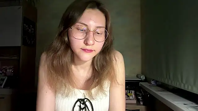 Miaaa Moon online show from May 2026 06:24:01 PM