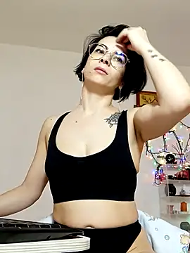 Snapshot of emacandy chatting on February 2026 08:18:01 AM emacandy online show from February 2026 08:18:01 AM