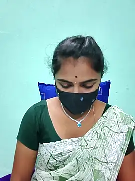 Snapshot of Tamil_Hot_Shana chatting on April 2026 02:33:01 PM Tamil Hot Shana online show from April 2026 02:33:01 PM