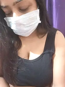 Snapshot of MidnightVibes_ chatting on February 2026 07:31:02 PM MidnightVibes online show from February 2026 07:31:02 PM