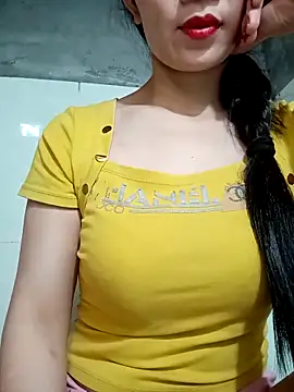 Snapshot of Vyvvyy69 chatting on June 2026 10:35:01 AM Vyvvyy69 online show from June 2026 10:35:01 AM