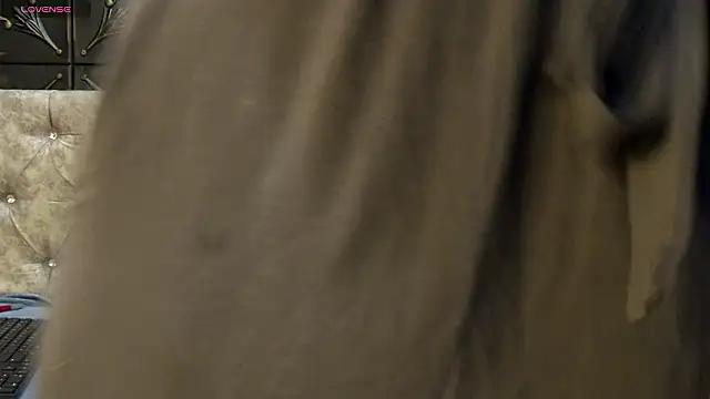 Snapshot of KlaraMuse chatting on February 2026 04:04:02 PM KlaraMuse online show from February 2026 04:04:02 PM