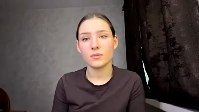 FoxieFlare online show from February 2026 12:27:02 AM