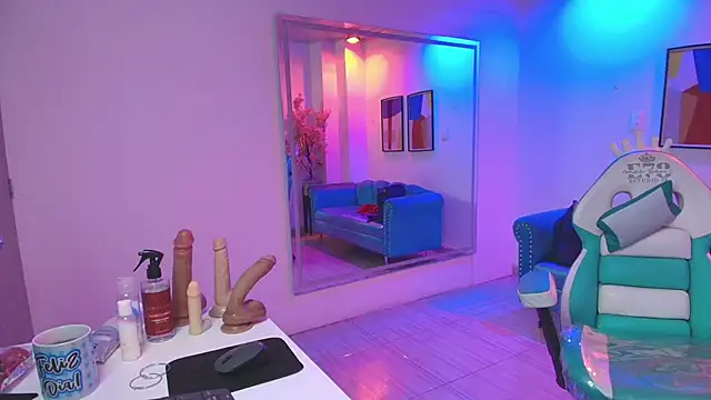 Madame scarlett online show from April 2026 11:33:02 AM