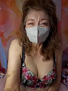 Snapshot of URAN429 chatting on March 2026 05:44:01 AM URAN429 online show from March 2026 05:44:01 AM