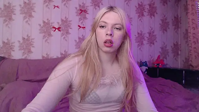 Snapshot of Cutie_Bambi chatting on February 2026 11:00:01 AM Cutie Bambi online show from February 2026 11:00:01 AM