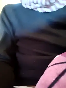 Snapshot of newtube0 chatting on February 2026 03:33:02 AM newtube0 online show from February 2026 03:33:02 AM