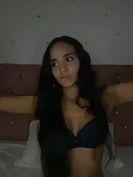 Snapshot of Maria_x_Alejandra chatting on May 2026 03:12:01 AM Maria x Alejandra online show from May 2026 03:12:01 AM