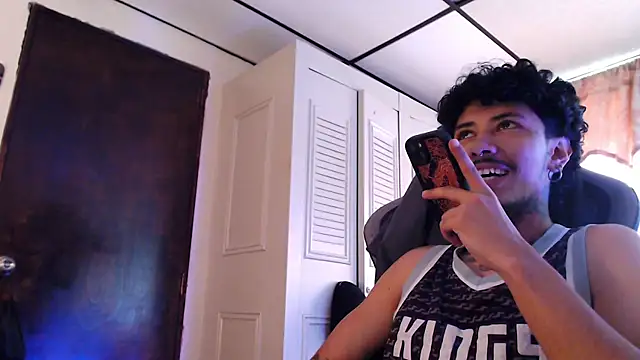 D3v1L88 online show from April 2026 07:58:01 PM