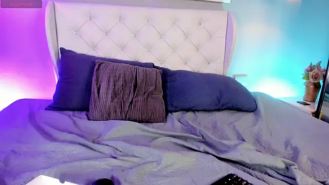 blush bloom online show from April 2026 07:43:01 PM