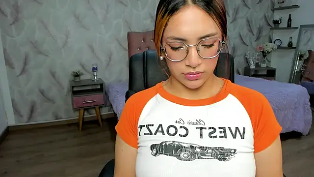 Snapshot of Tokyo_Royal_ chatting on February 2026 12:38:01 PM Tokyo Royal online show from February 2026 12:38:01 PM