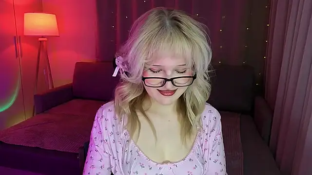 Mary Piersen online show from March 2026 11:22:01 PM