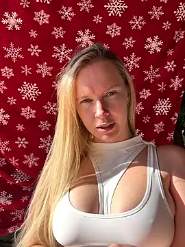 Snapshot of Ellie-rosee chatting on March 2026 07:15:01 AM Ellie-rosee online show from March 2026 07:15:01 AM