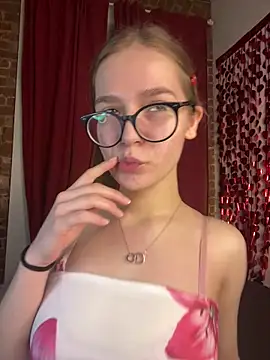 Snapshot of MyKittySayMeow chatting on February 2026 09:43:01 PM MyKittySayMeow online show from February 2026 09:43:01 PM