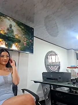 Snapshot of Jade_connor chatting on May 2026 08:16:01 PM Jade connor online show from May 2026 08:16:01 PM