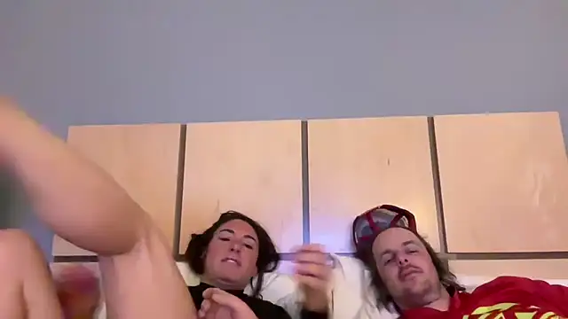 mr mrs glitter online show from April 2026 01:00:02 AM