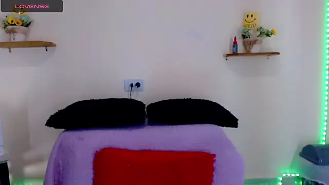 Darianna Atehortua online show from February 2026 01:09:02 PM