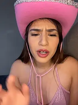 Snapshot of romyamo chatting on February 2026 03:32:02 AM romyamo online show from February 2026 03:32:02 AM