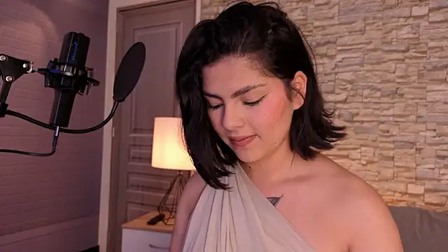 Snapshot of butterflyx39 chatting on June 2026 06:14:01 PM butterflyx39 online show from June 2026 06:14:01 PM