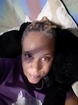 Snapshot of BadGyalGem chatting on April 2026 02:25:02 AM BadGyalGem online show from April 2026 02:25:02 AM