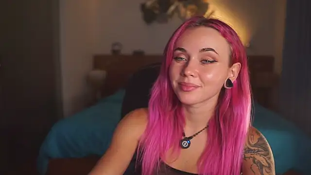 Sarah Pink online show from April 2026 02:34:02 PM