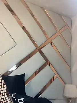 Nia Crawford online show from February 2026 04:33:01 AM