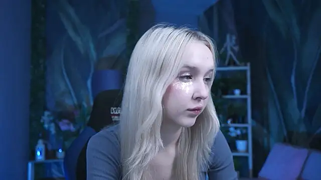 Snapshot of MaoqiBeverly chatting on March 2026 05:09:02 PM MaoqiBeverly online show from March 2026 05:09:02 PM