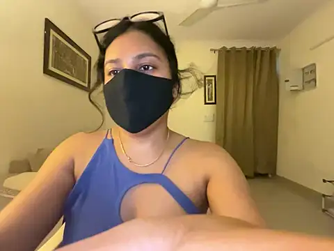Snapshot of Anna_girl22 chatting on May 2026 04:03:02 PM Anna girl22 online show from May 2026 04:03:02 PM