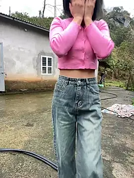 Snapshot of susin-beo chatting on February 2026 01:04:02 AM susin-beo online show from February 2026 01:04:02 AM